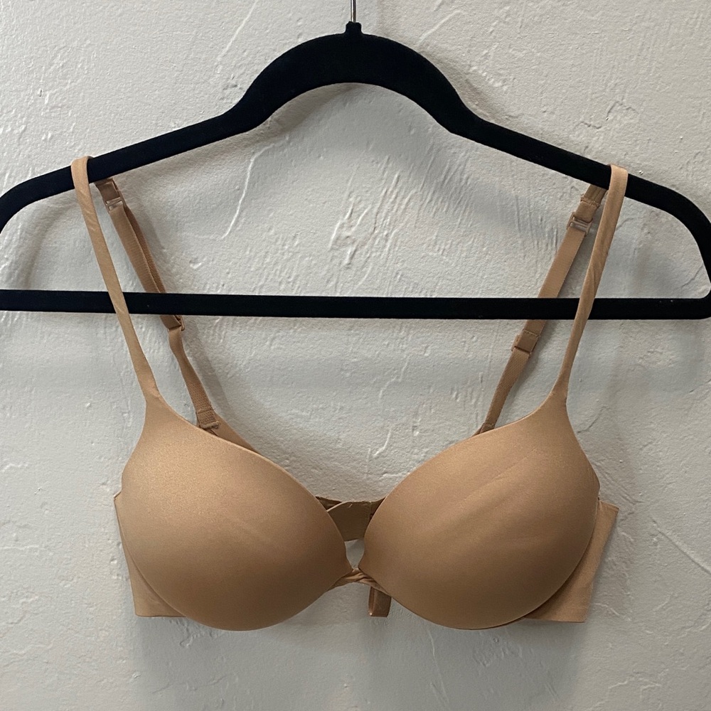 SKIMS Nude Toned Smooth Push-Up Bra